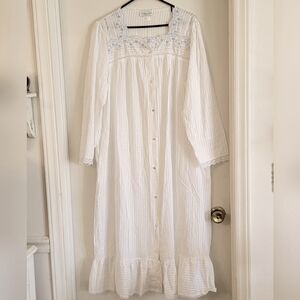 Willow Creek vintage white nightgown/robe-sz M Cottage Core Grannycore Prarie